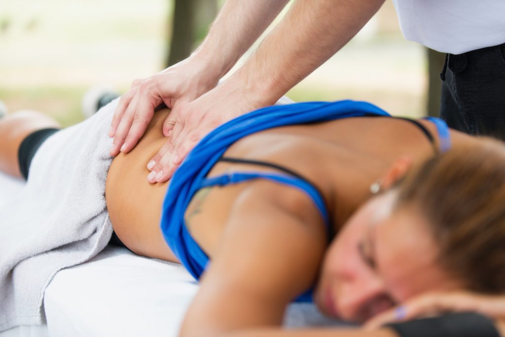 klassischen Massage zum lockern verspannter Muskeln
